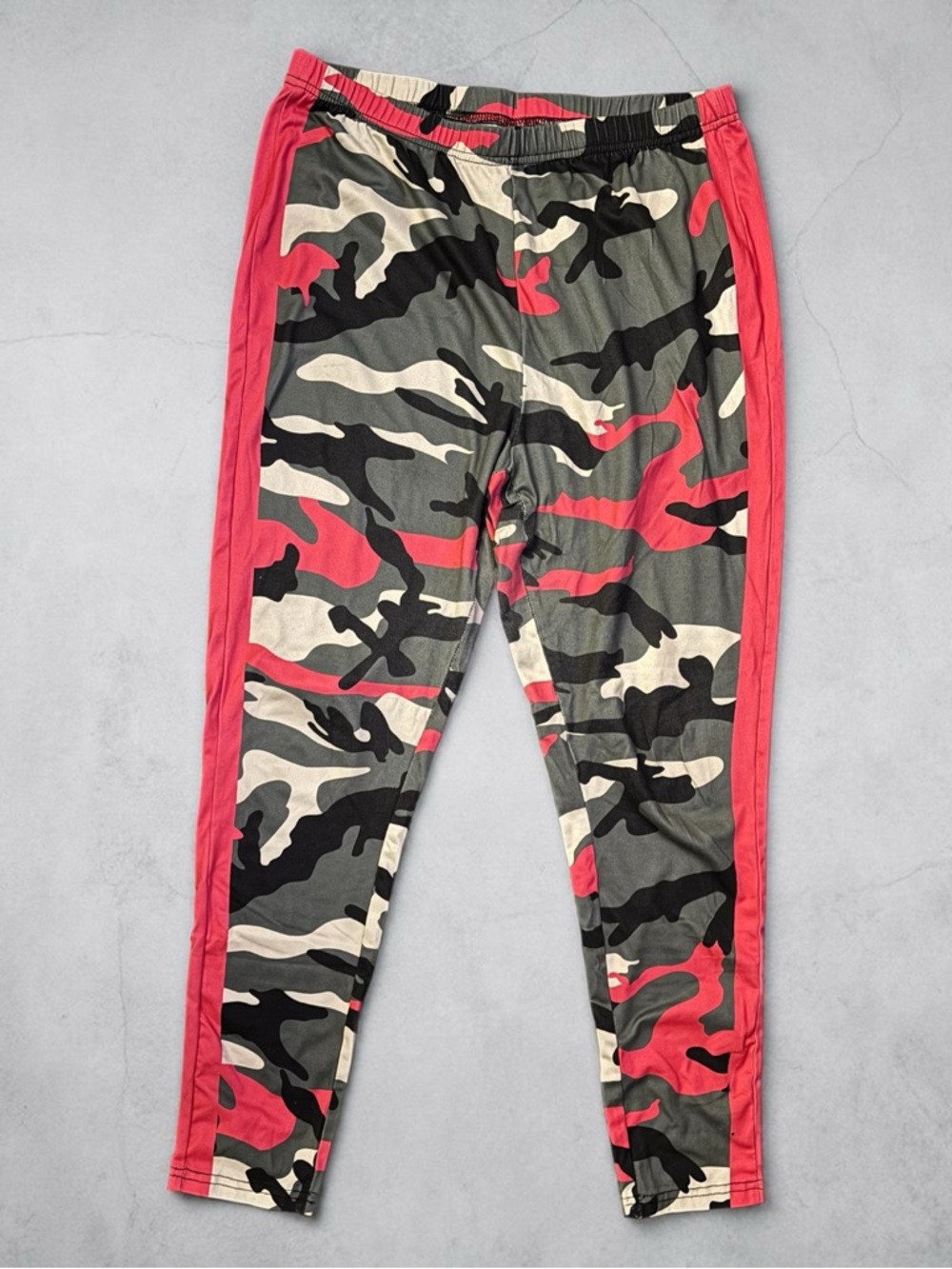 SHEIN Curve Camouflage Print Pants - Gray, Black, Red, Cream